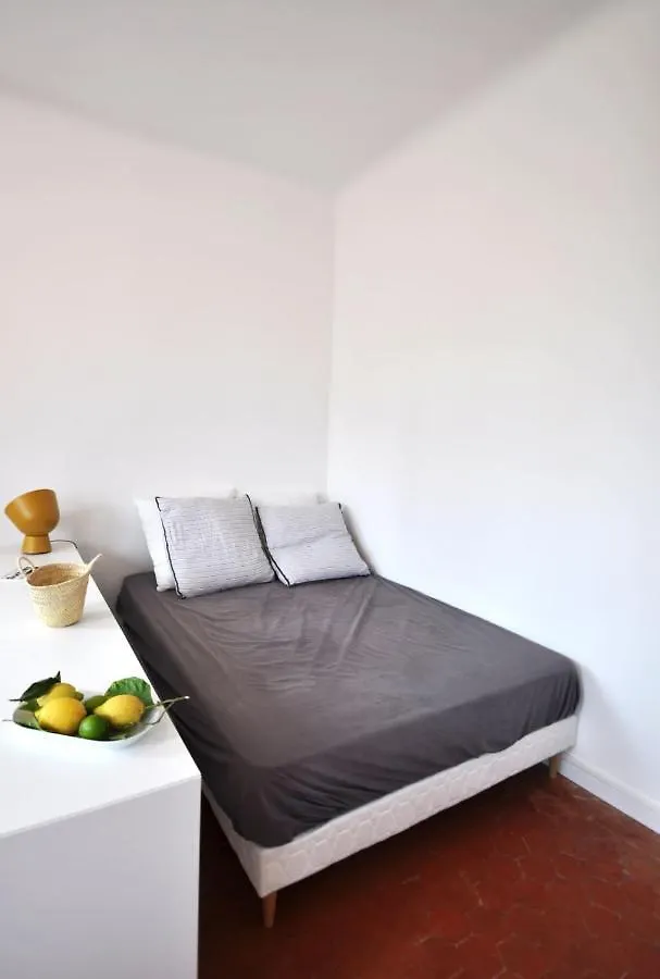 Charming Studio Close To The Old Port Marseille 0*,